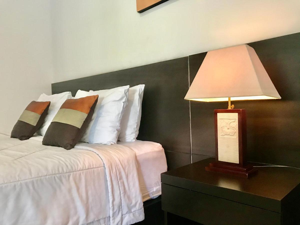 The Celuk Homestay Jimbaran Kültér fotó