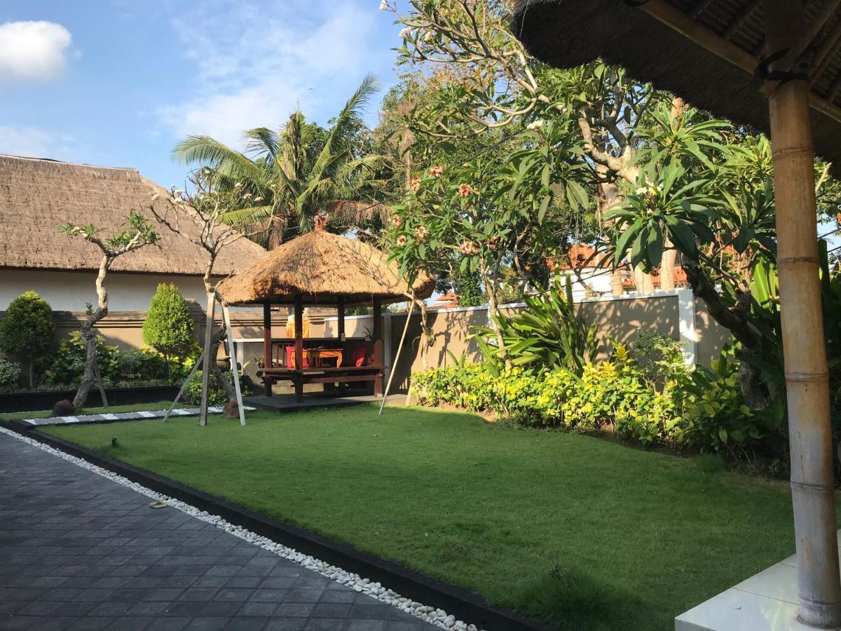 The Celuk Homestay Jimbaran Kültér fotó